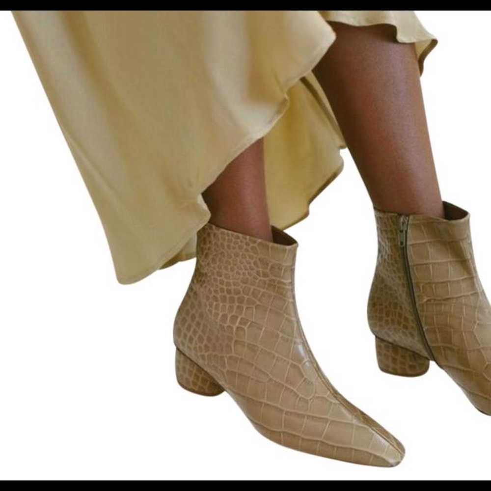 LOQ Croc-Embossed Tan Ankle Booties